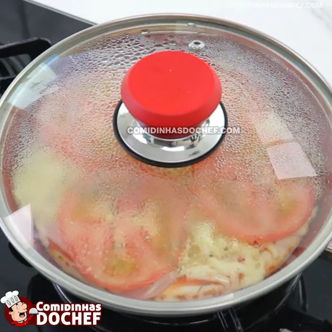Pizza de Frigideira com Queijo - Passo 3