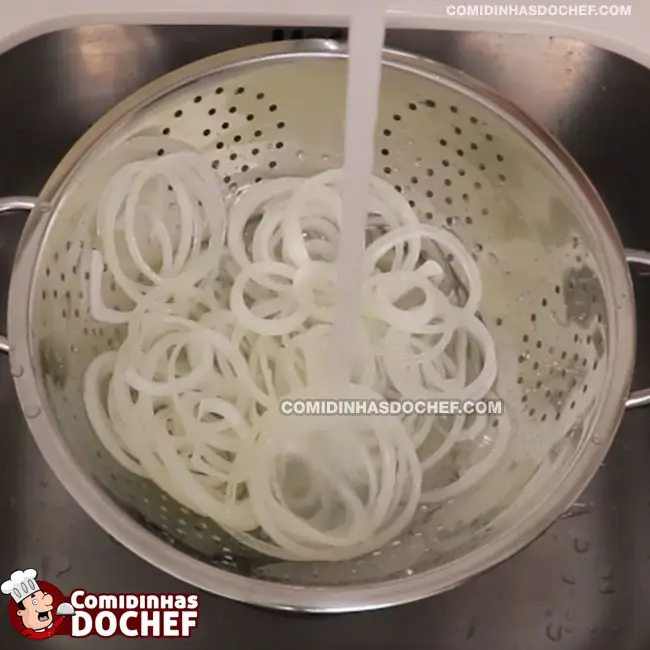 Salada de Cebola Crua - Passo 4