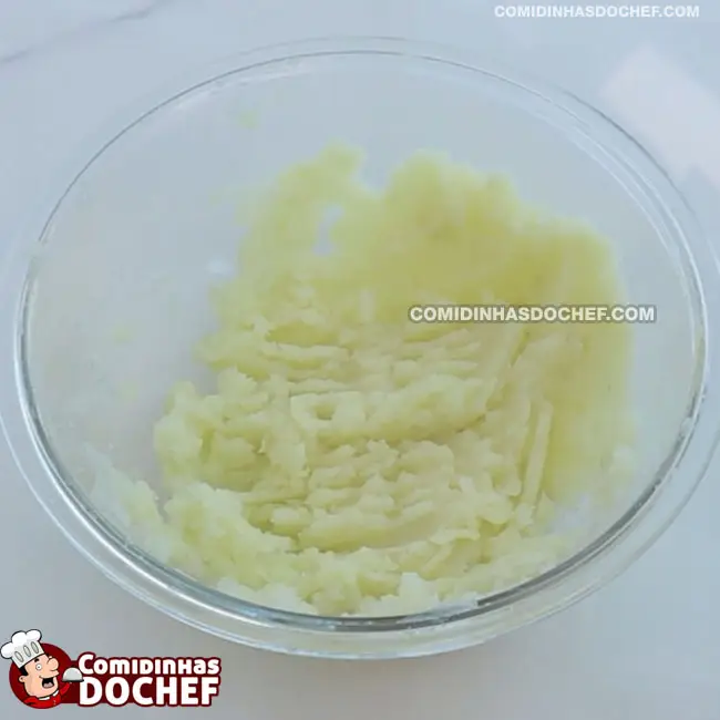 Bolinho de Atum em Lata - Passo 1