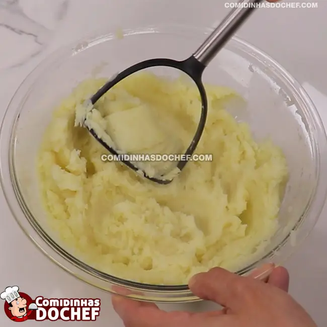 Escondidinho de Carne Moída com Purê de Batata - Passo 3