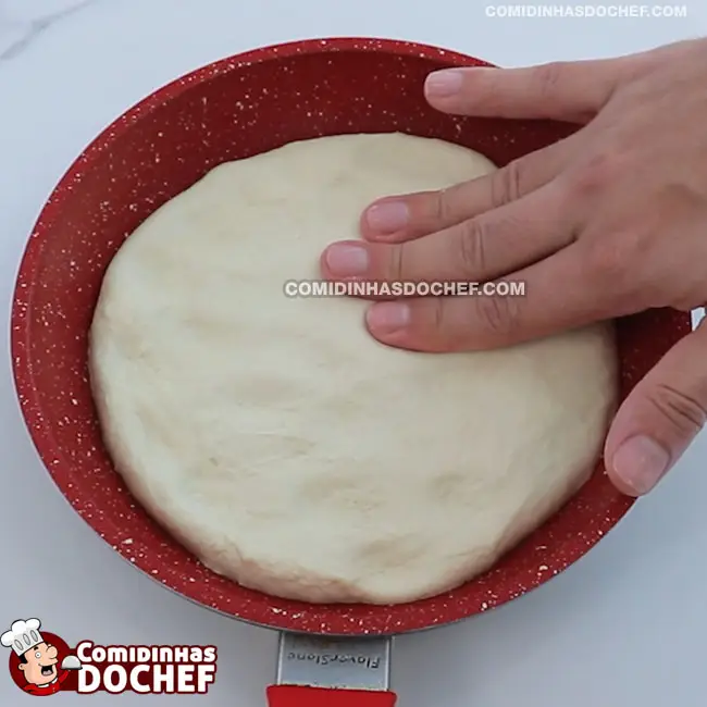 Pizza de Frigideira Sem Fermento - Passo 3