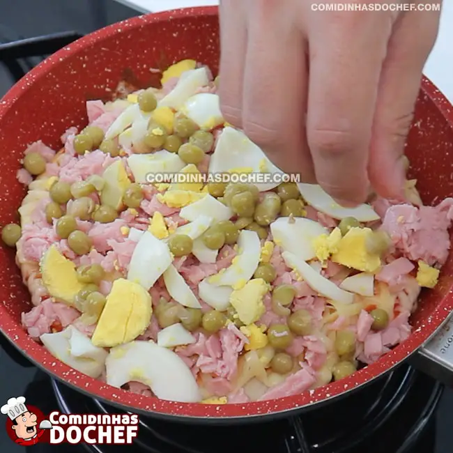 Pizza de Frigideira Sem Leite - Passo 3