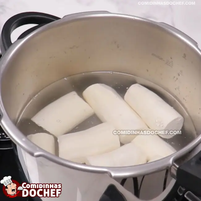Purê de Mandioca com Creme de Leite - Passo 2