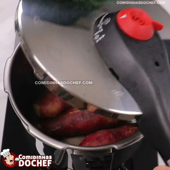 Cozinhar Batata Doce na Panela de Pressão - Passo 5