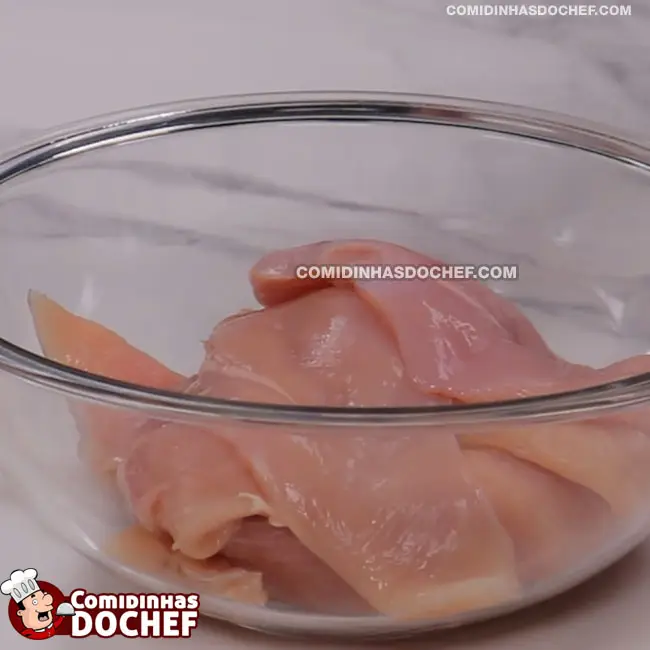 Filé de Frango ao Molho Branco - Passo 1