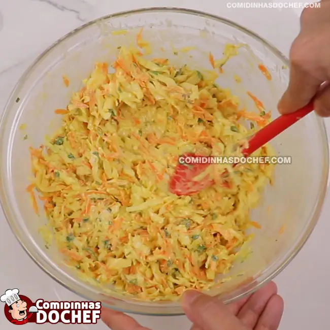 Salada de Repolho Cremoso com Cenoura - Passo 4