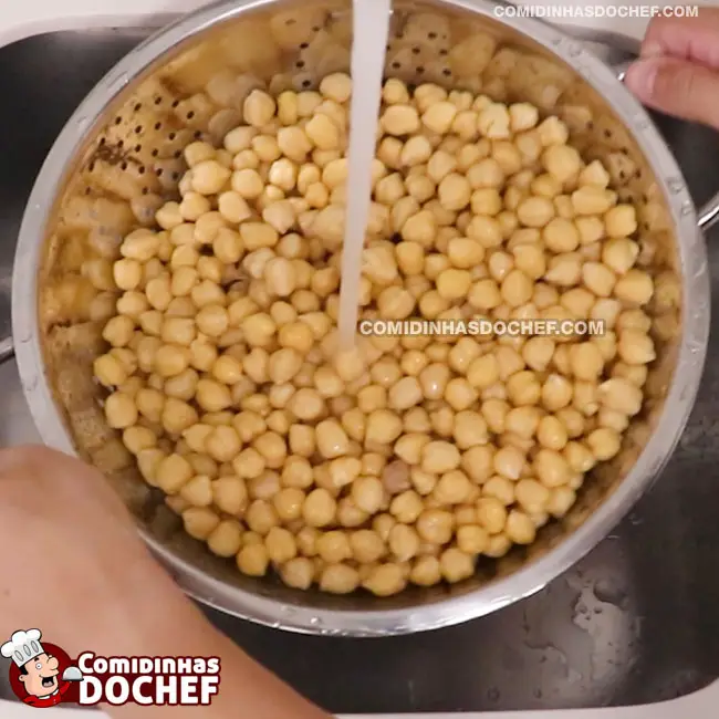 Salada de Grão de Bico Simples e Rápida - Passo 11