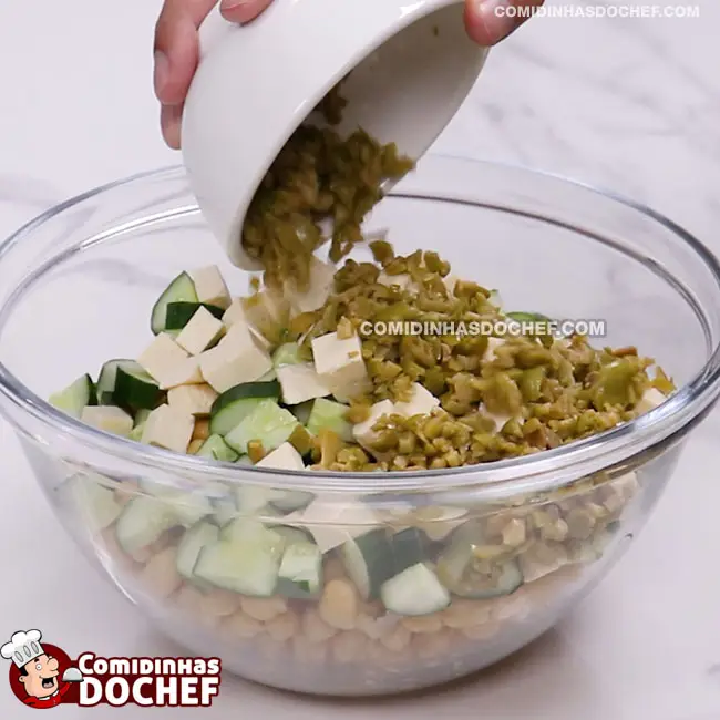 Salada de Grão de Bico Simples e Rápida - Passo 1