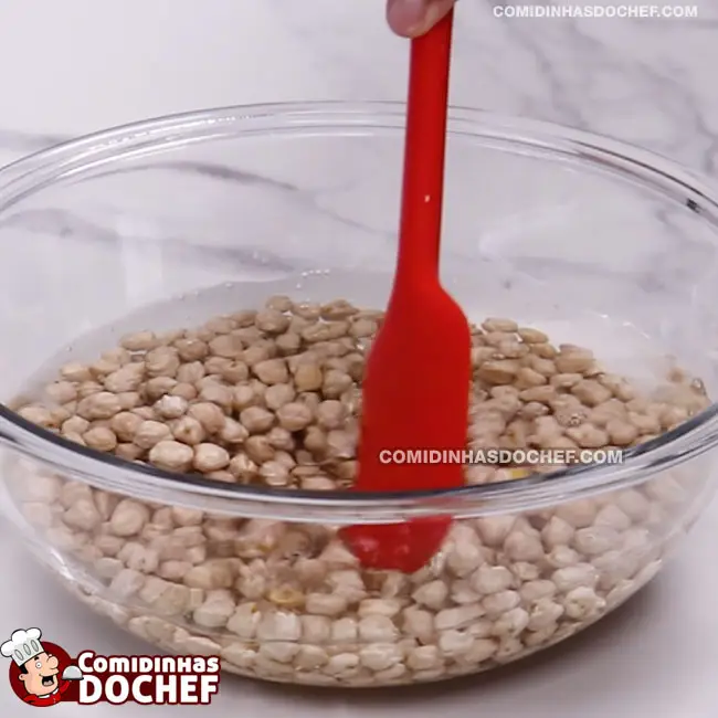 Salada de Grão de Bico Simples e Rápida - Passo 2