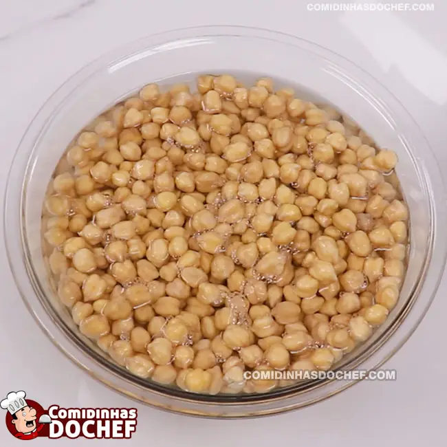 Salada de Grão de Bico Simples e Rápida - Passo 5