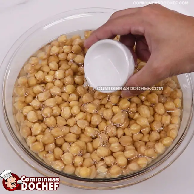 Salada de Grão de Bico Simples e Rápida - Passo 6