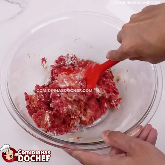Bolinha de Carne com Molho de Tomate - Passo 3