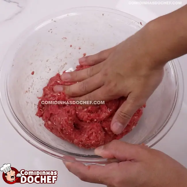 Bolinha de Carne com Molho de Tomate - Passo 4