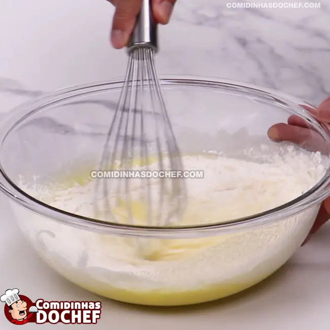 Bolo Rápido de Creme de Leite - Passo 4
