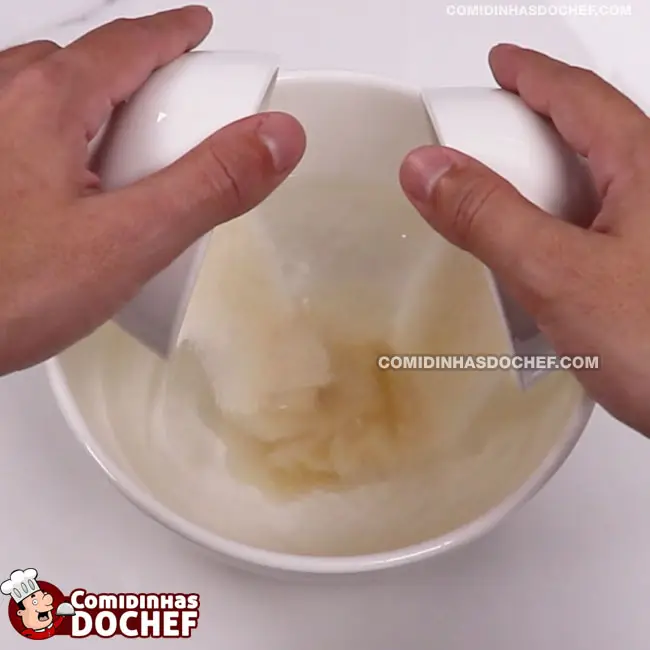 Pudim de Maria Mole com Leite De Coco - Passo 1