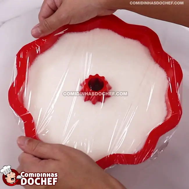 Pudim de Maria Mole com Leite De Coco - Passo 7