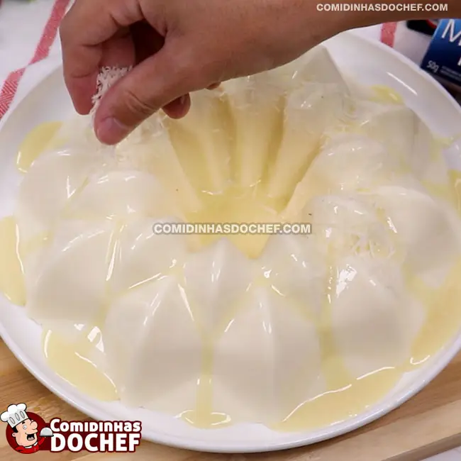 Pudim de Maria Mole com Leite De Coco - Passo 9