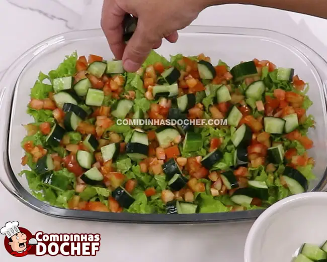 Salada de Alface com Pepino e Cenoura - Passo 2