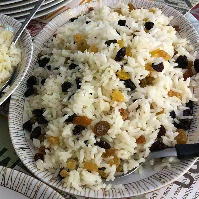 Arroz com Uva Passa